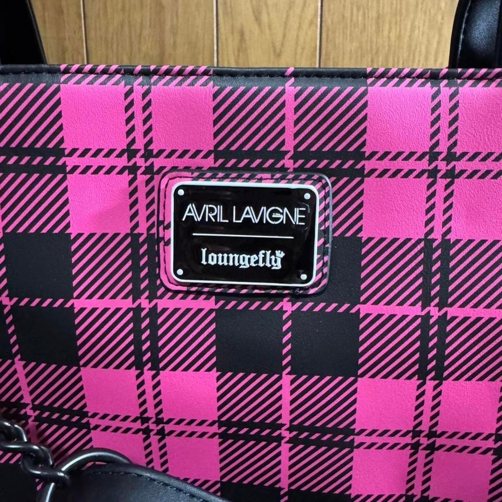 Brand New Limited Edition - Avril‎ Lavigne Loungefly 2025 - Picture 5 of 8
